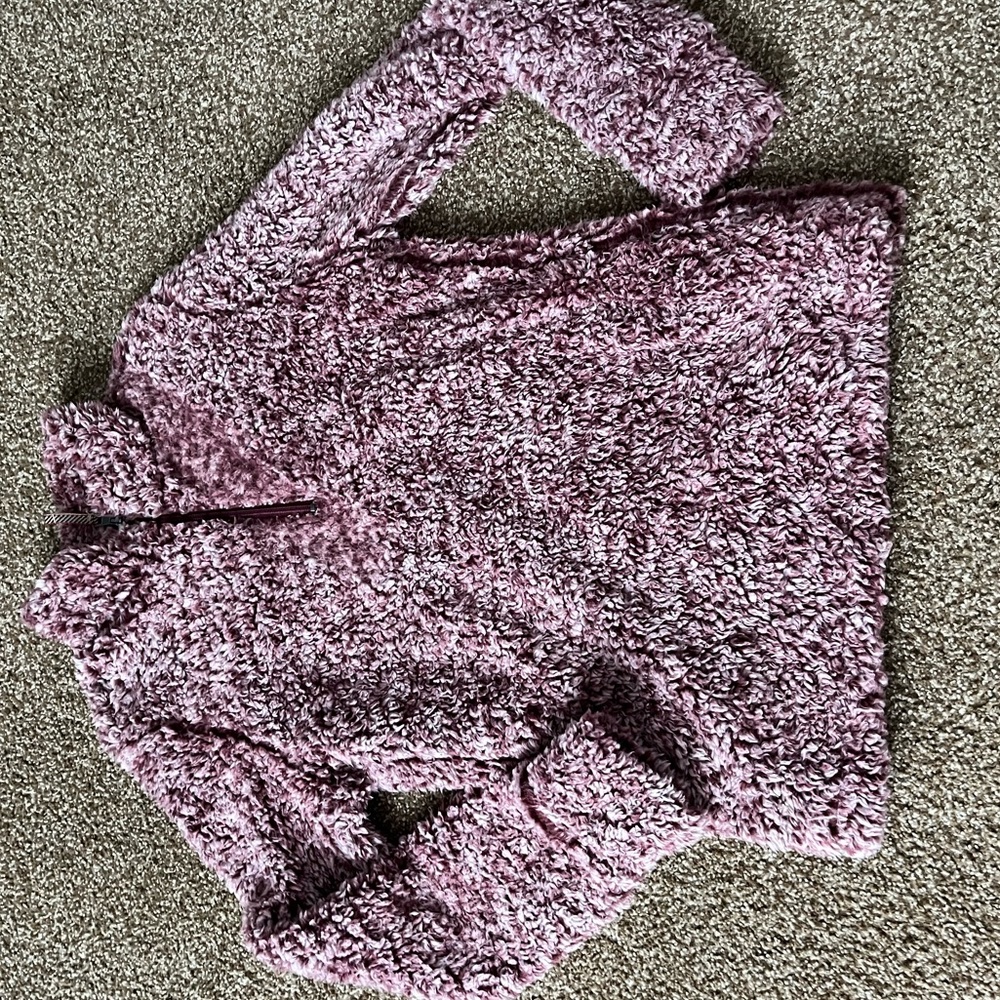 Womens medium fuzzy quarter zip, purple and white ish